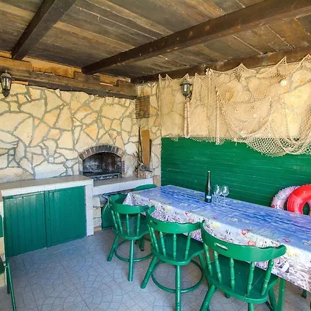 Apartment Ljiljana